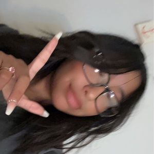 Meet your Posher, Madelyn